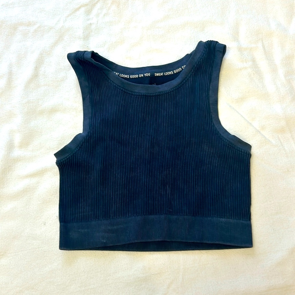 Offline American Eagle/Aerie size small ribbed crop-top sports bra
